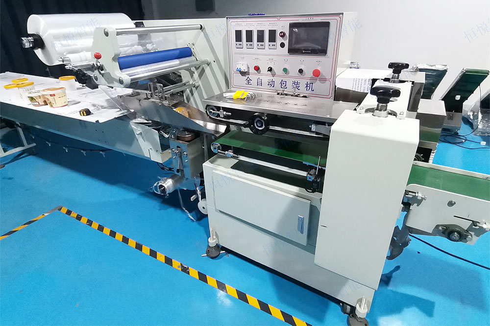 半自动挂面包装机.jpg 半自动挂面包装机.jpg