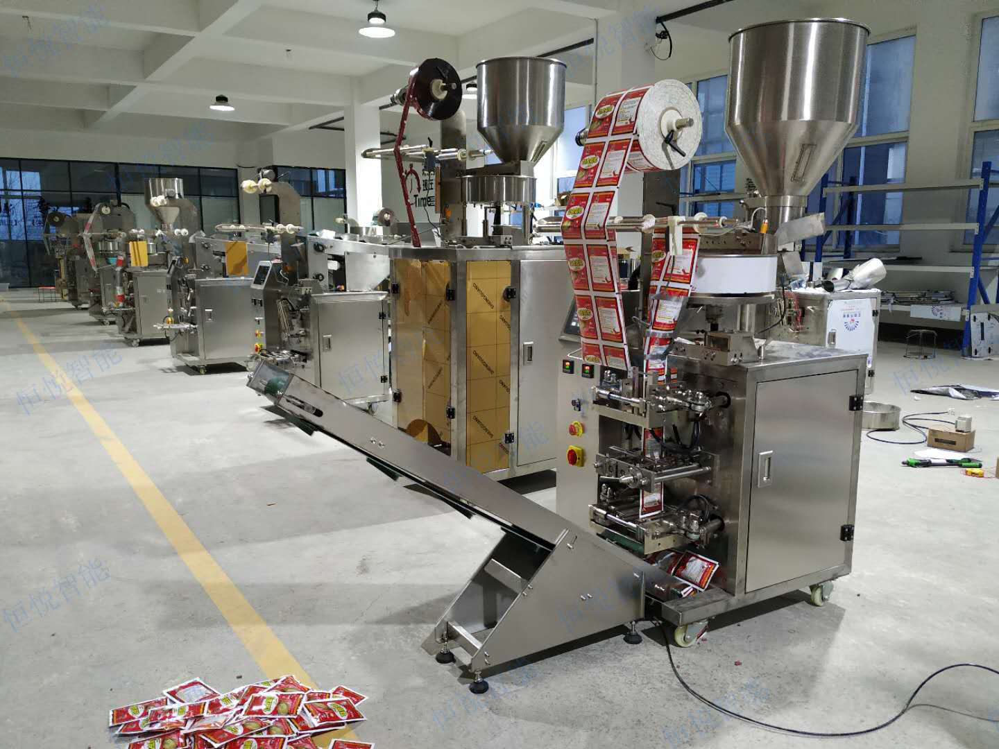 小颗粒四边封包装机 小颗粒四边封包装机