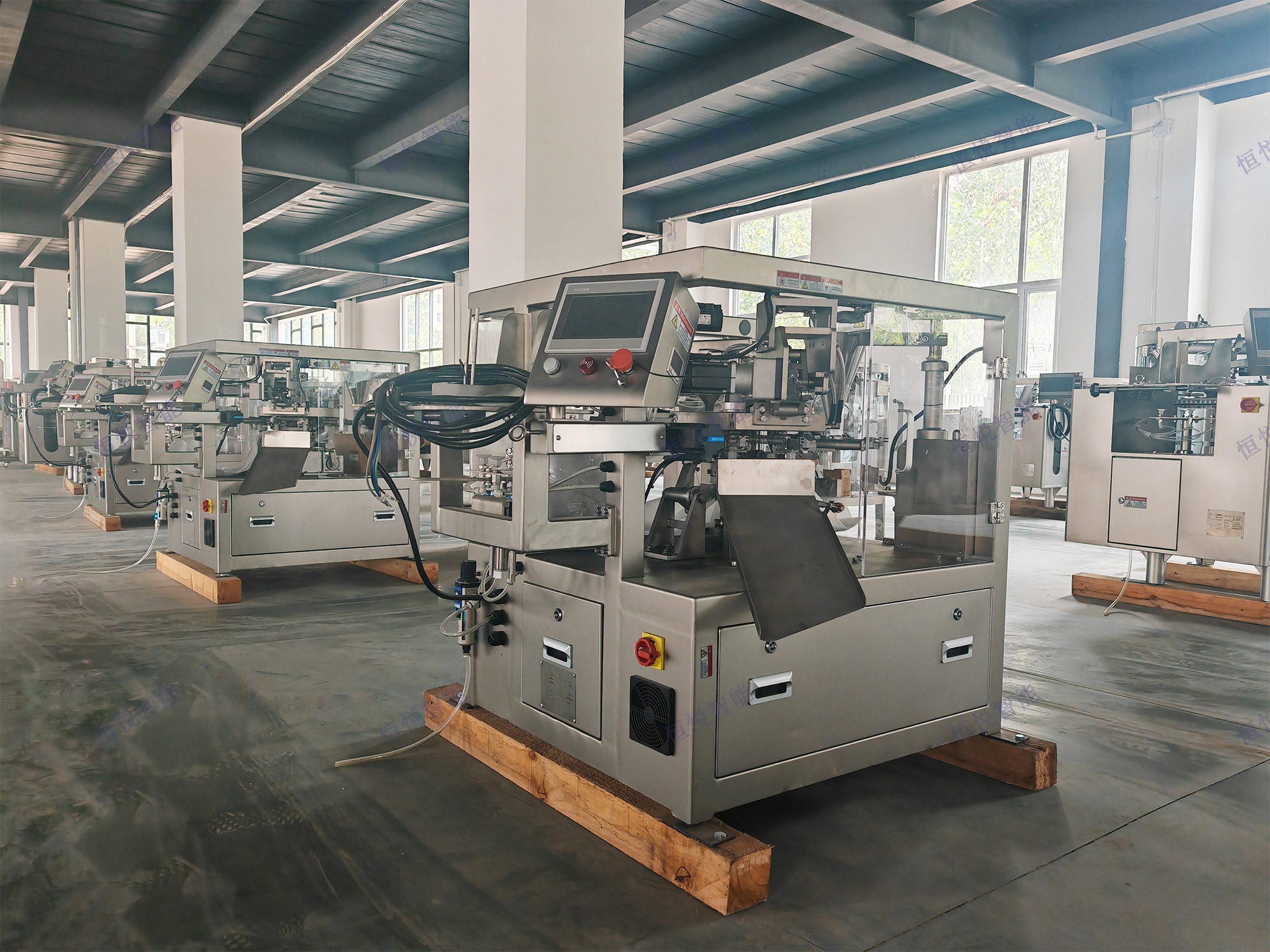 小型给袋式包装机高效包装