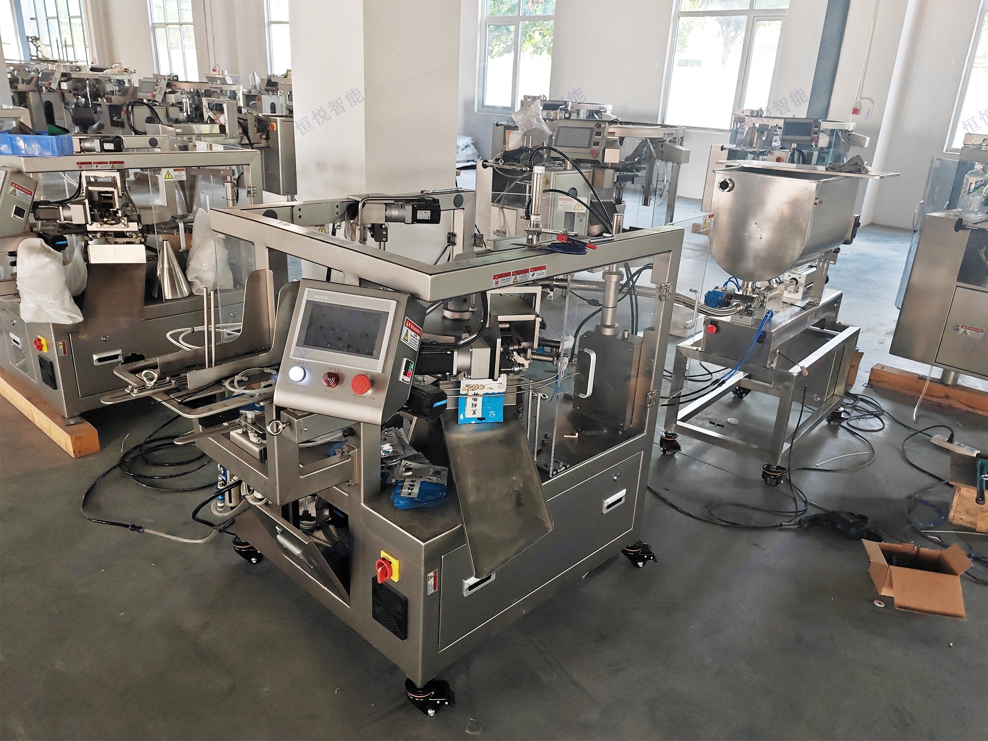 小型给袋式酱料包装机