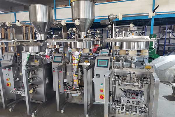 小颗粒全自动包装机在颗粒剂、干果、膨化小食品等领域应用较多